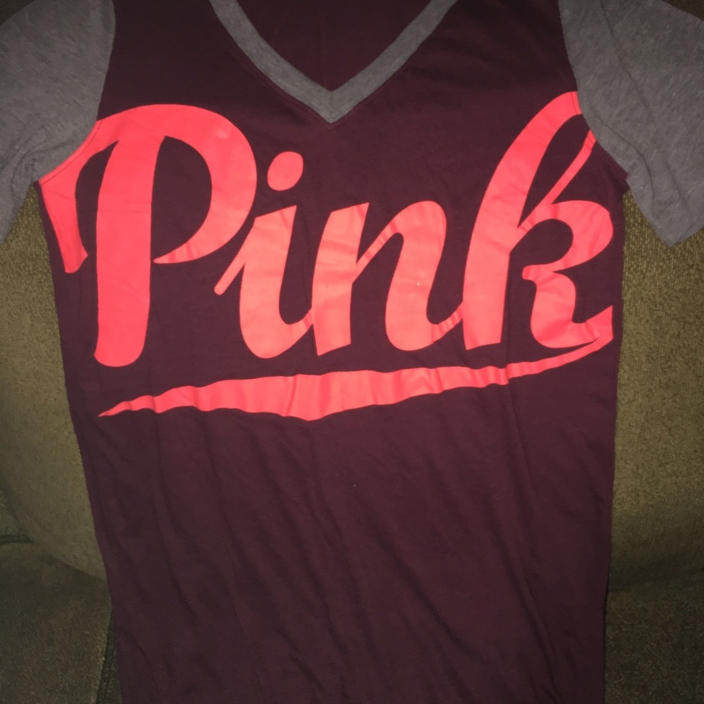 VS Pink burgundy and coral tee